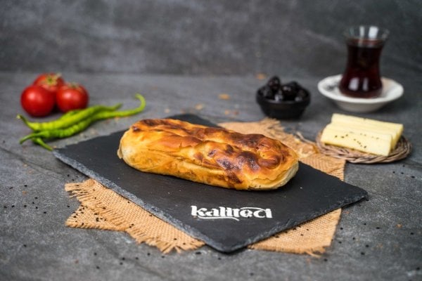 PEYNİRLİ KOL BÖREĞİ