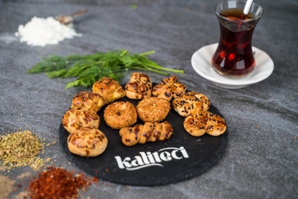 TUZLU KURU PASTA